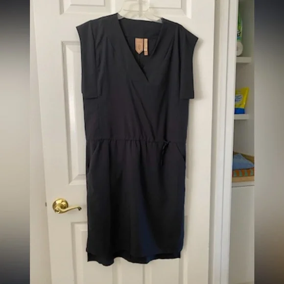 Indygena Black Travel Dress Size Small - Picture 2 of 9